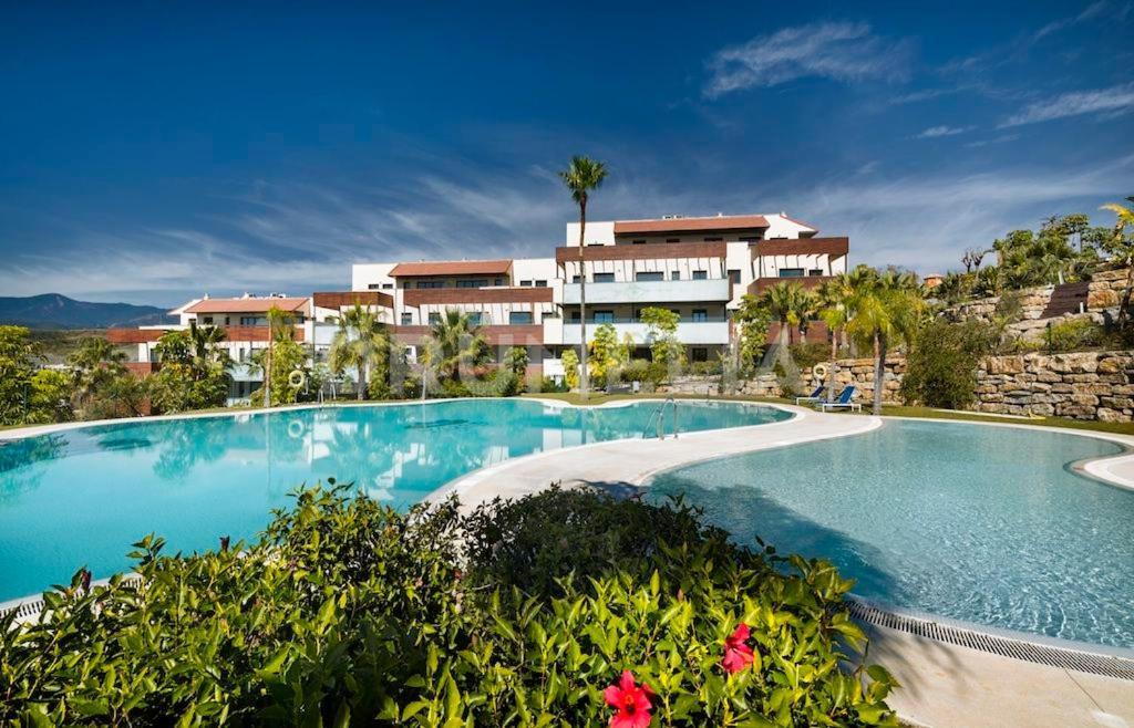 Alegria De Vivir Exclusiv 2 Bedroom Appartment Pool, Parking, Wifi, Netflix, Padel And More 埃斯特波纳 外观 照片